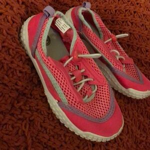 Girls wonder nation water shoes